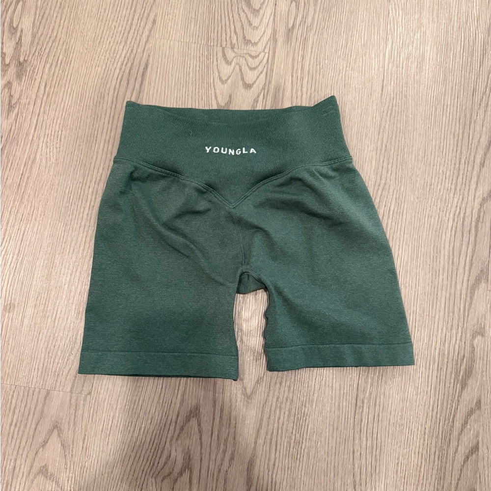 Youngla curve seamless shorts